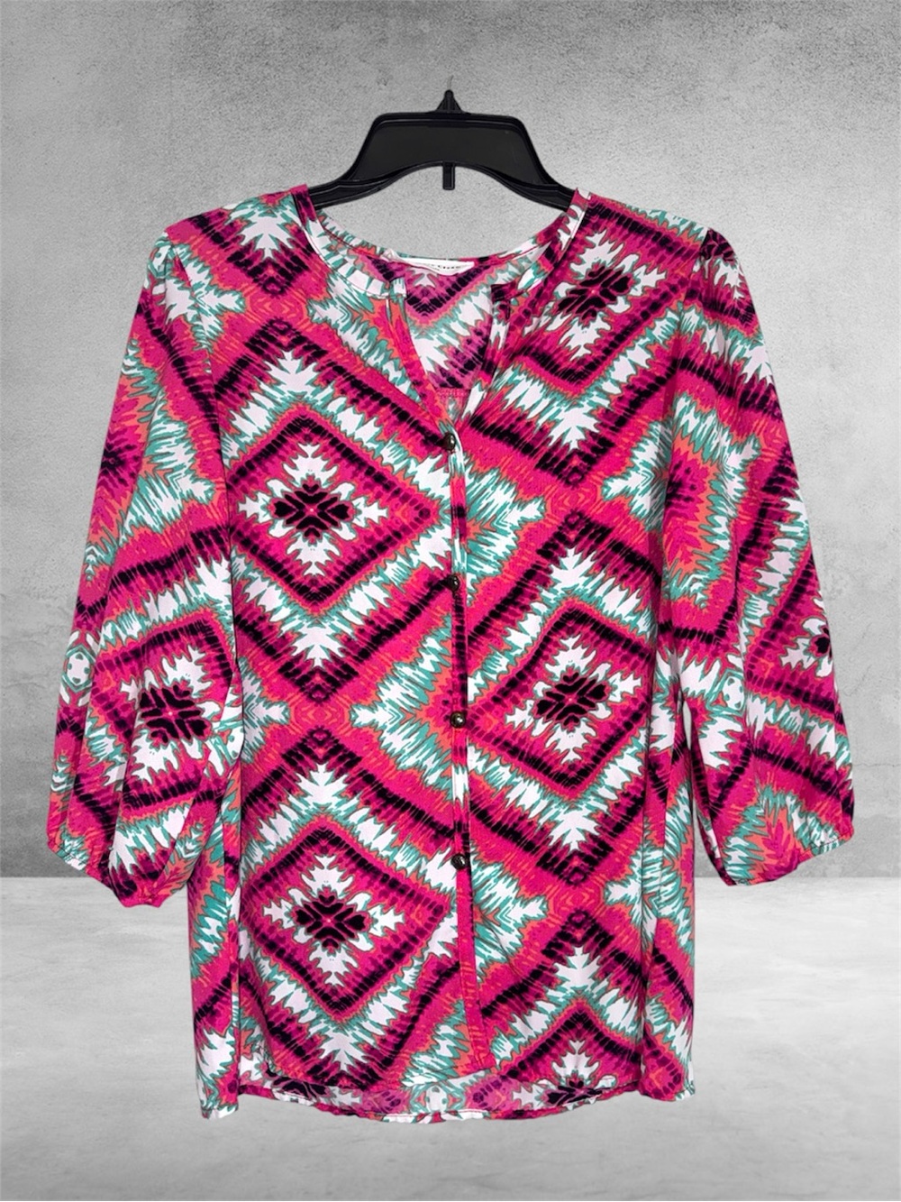Peach Love Cream California Pink Geometric Button-Down Blouse size M
